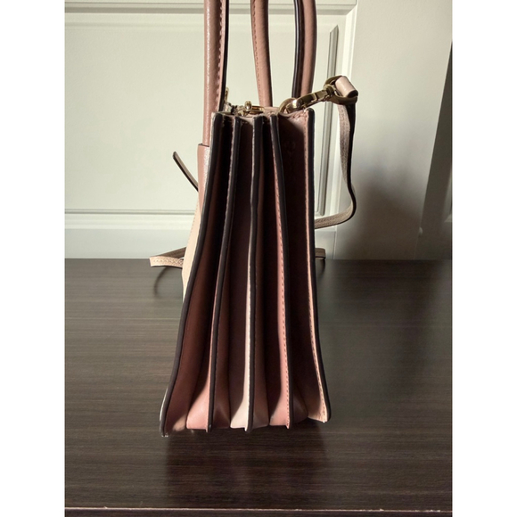 👜 Michael Kors Blush Pink Leather Satchel | Crossbody Strap | Structured Tote - Picture 2 of 8